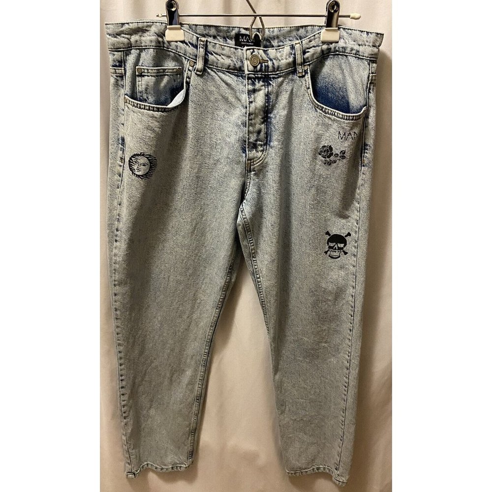 Boohoo Man  Mens 36X30 Jeans Grahic  Button Down Light Stone Wash
